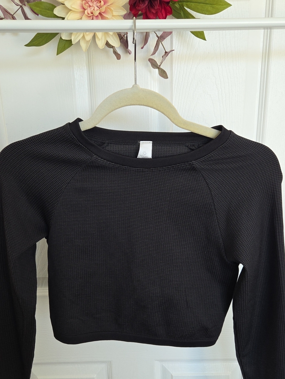 aerie Black Waffle-Knit Long Sleeve Crop Top